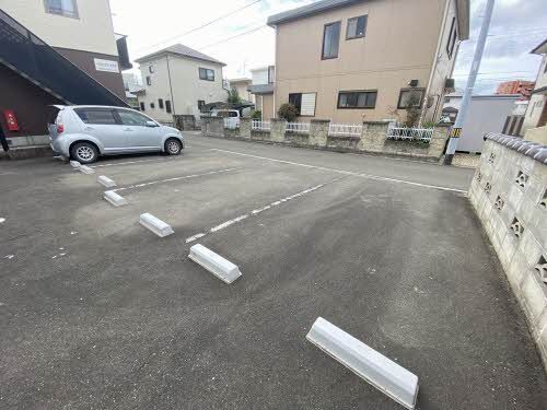 バス・シャワールーム　駐車場