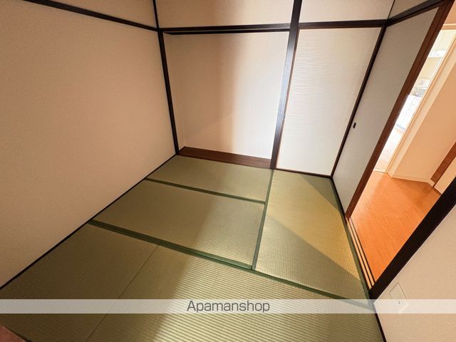 阪急神戸線 武庫之荘駅 徒歩12分 3階建 築42年の内装写真