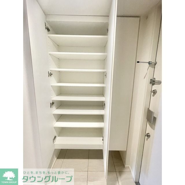収納　シューズボックス