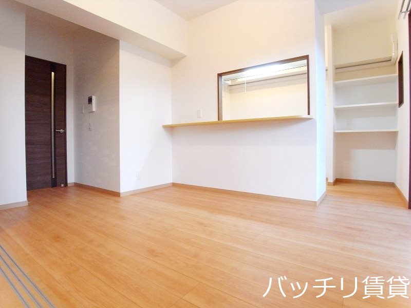 居室・リビング　別号室の画像。現況を優先します。