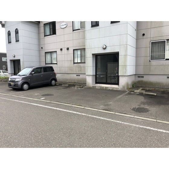 駐車場　駐車場