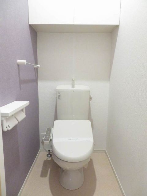 ＪＲ中央線 八王子駅 徒歩23分 3階建 築7年のトイレ写真
