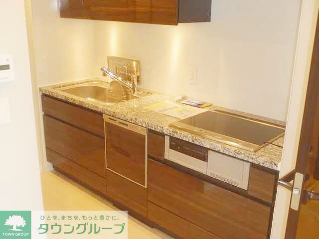 キッチン　お問合せは(株)タウンハウジング東京へ