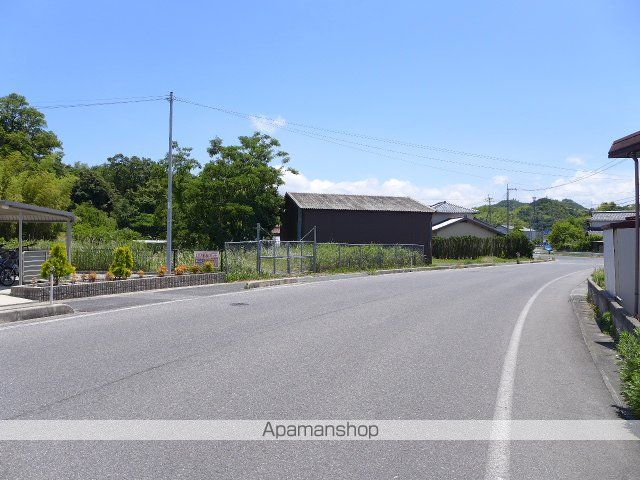 その他　前面道路（その他）まで0m