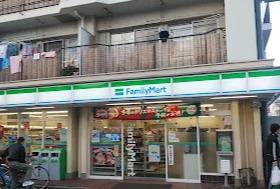 コンビニ　ファミリーマート 小田本通り店（コンビニ）まで261m