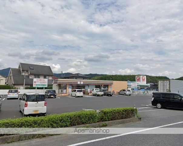コンビニ　セブンイレブン（コンビニ）まで1502m