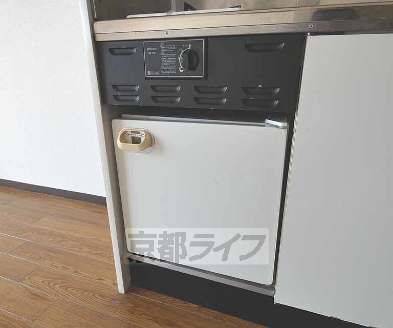 その他設備　備え付け冷蔵庫です。