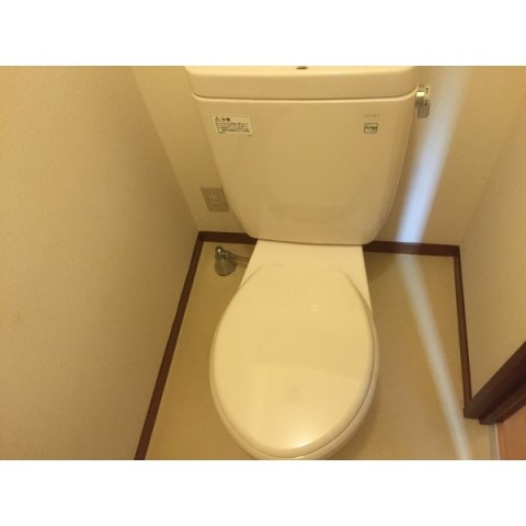 トイレ　※別号室参考写真