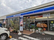 コンビニ　ローソン読谷大湾店（コンビニ）まで636m