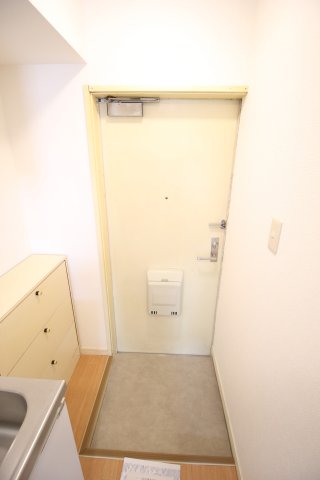 ヒルズ北葛西A棟の玄関写真