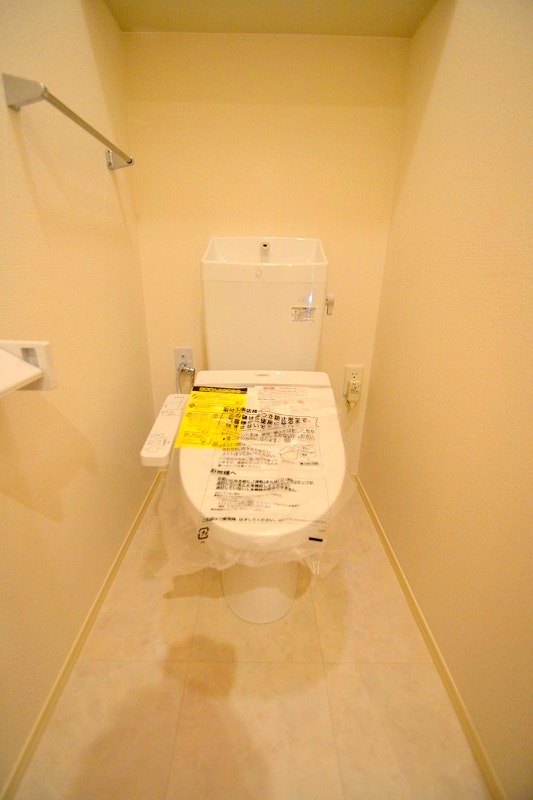 ＪＲ山陽本線 海田市駅 徒歩20分 2階建 築8年のトイレ写真