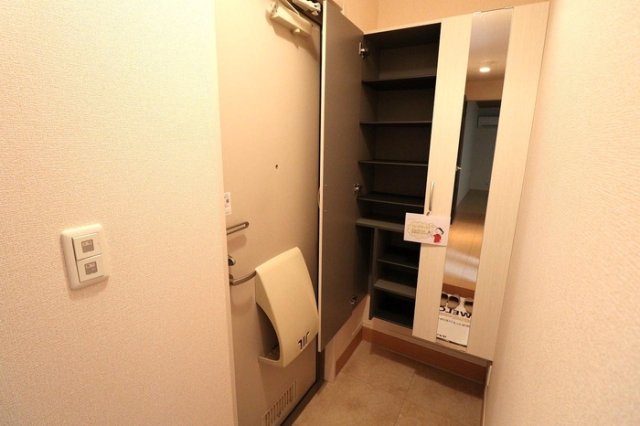 玄関　トールタイプシューズボックス