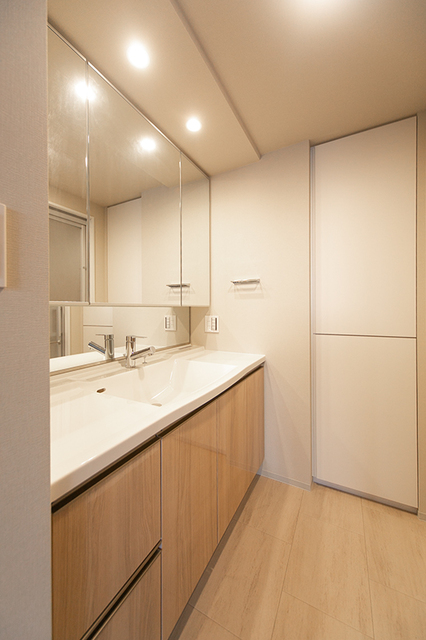 洗面設備　※写真は同タイプ住戸です。