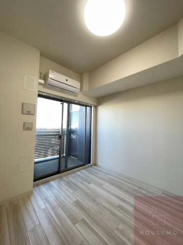 プレサンスブルーム東三国の居間写真