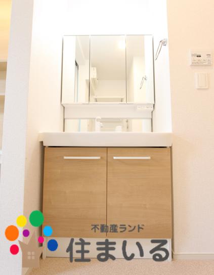 洗面設備　※写真は同型タイプとなります