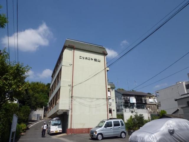 京都市伏見区桃山町大津町のマンションの建物外観