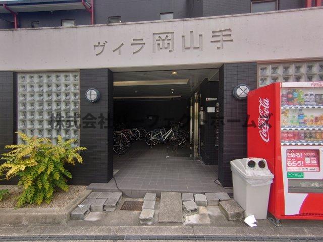 エントランス　清潔なエントランスです