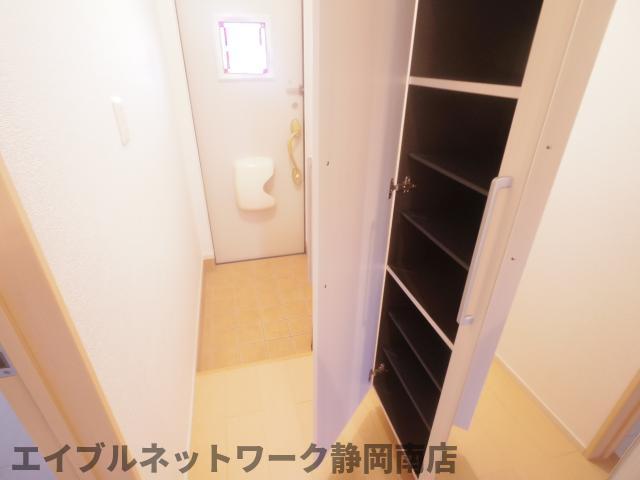 玄関　明るい玄関です