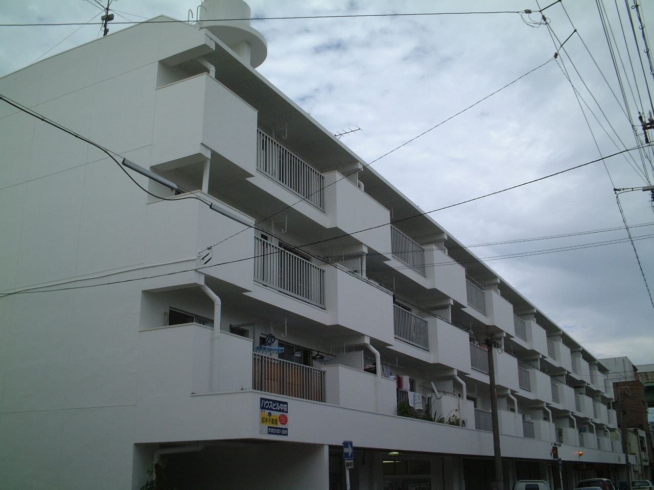 名古屋市北区中切町のマンションの建物外観