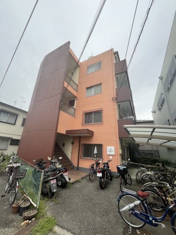 豊中市小曽根のマンションの建物外観