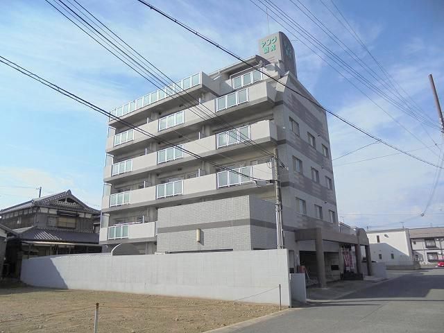 姫路市白浜町宇佐崎北のマンションの建物外観