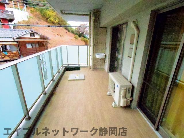 【静岡市葵区長沼のマンションのバルコニー】