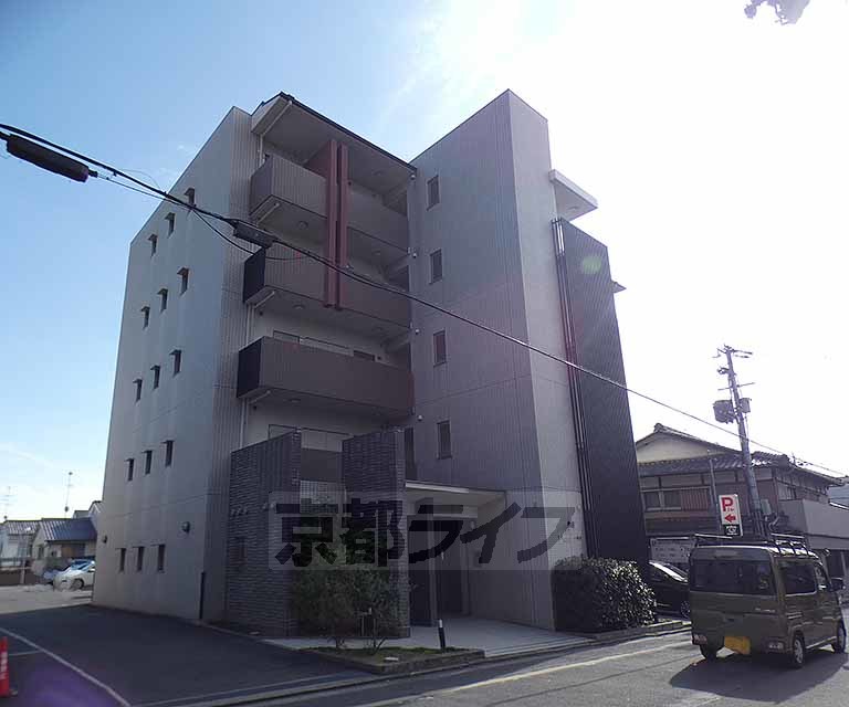 京都市左京区一乗寺里ノ前町のマンションの建物外観