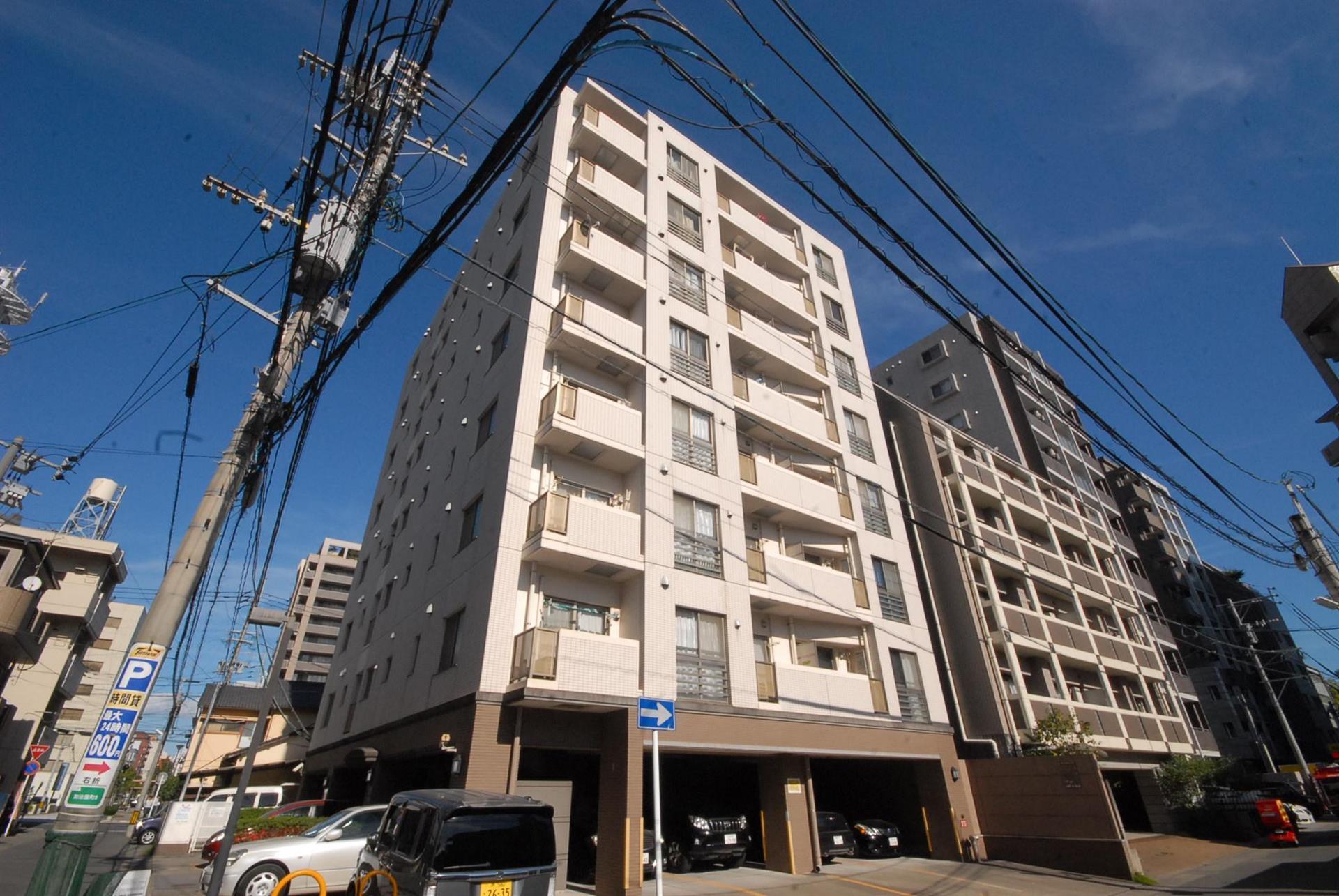 プランタン加治屋町の建物外観