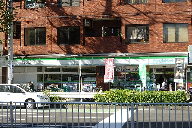 【横浜市西区楠町のマンションのコンビニ】