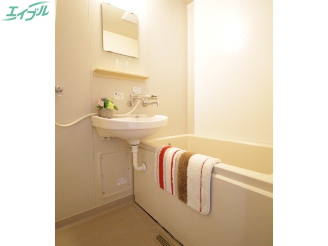 バス・シャワールーム　バスルーム