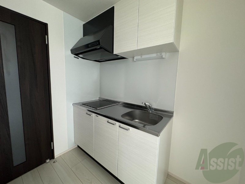 キッチン　ＩＨコンロが設置されています。入居後すぐに使えますね。