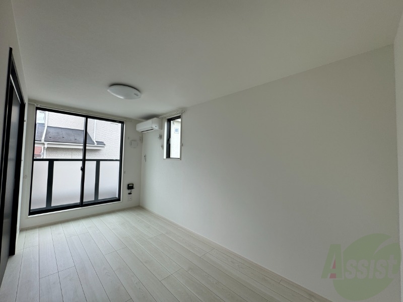 居室・リビング　きれいなＬＤＫが広がっていて居心地が良さそうですね。