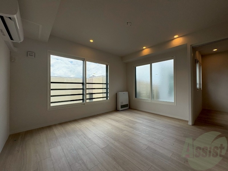 居室・リビング　広々としたリビングですね。使い勝手がよさそうですね！