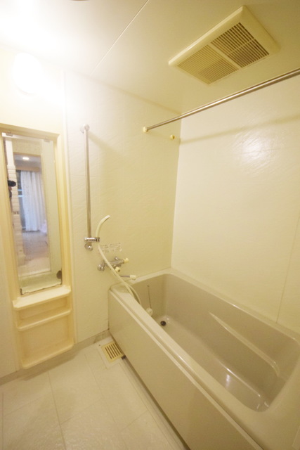 バス・シャワールーム　～いい湯だなぁ～