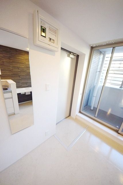 玄関　★更新料０円・安心のＲＣ造★