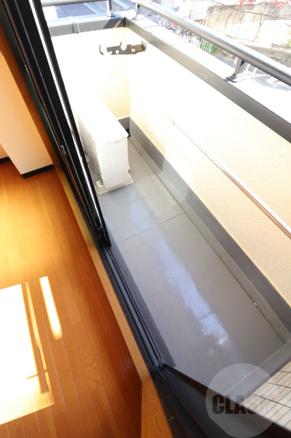 バルコニー　南向きのバルコニー