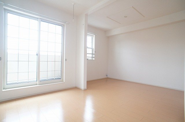 居室・リビング　ゆったり過ごせる居間です