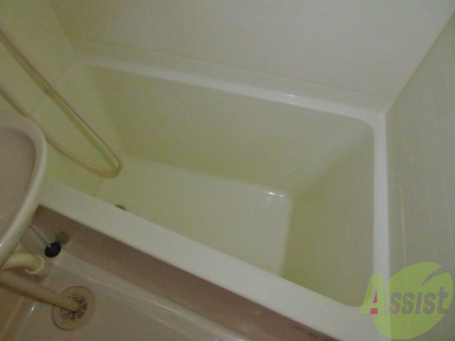 バス・シャワールーム　こちらがお風呂になります一日の疲れはこちらで癒してくださいね