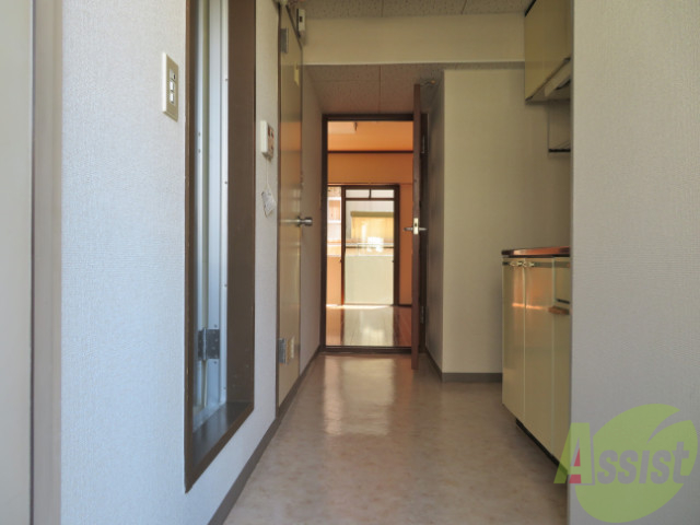 玄関　こちらが玄関からの目線になりますねー。