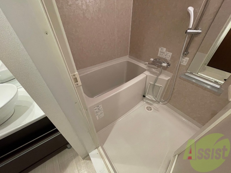 バス・シャワールーム　お風呂です。ゆっくりお風呂につかるのも体に良いですね～