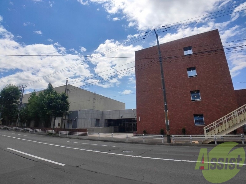 小学校　札幌市立円山小学校（小学校）まで711m