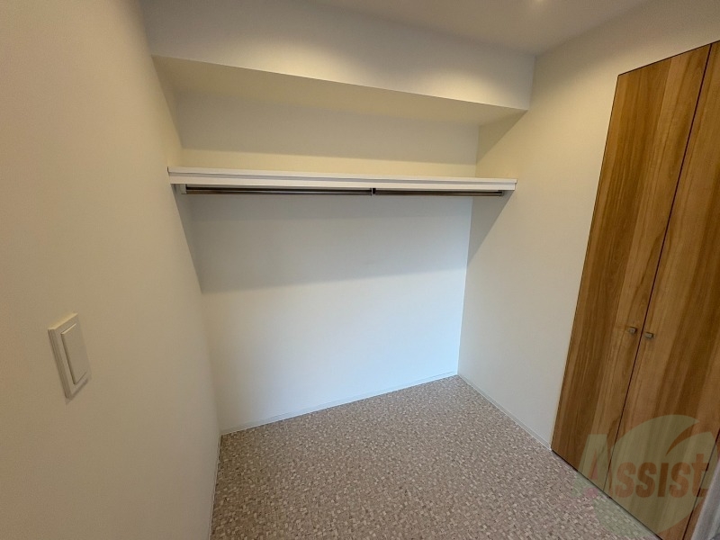 収納　寝室の収納です。部屋がすっきり片付きます。