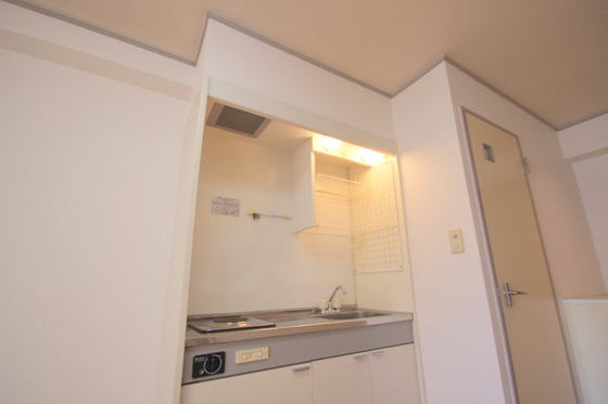 キッチン　＊参考別部屋写真です。