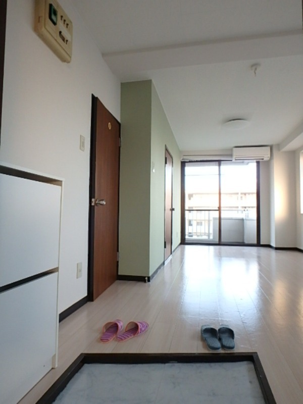 玄関　図面と現状に相違がある場合には現状を優先