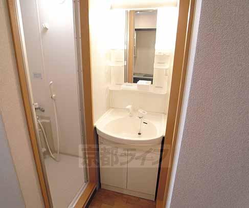 洗面設備　独立洗面台完備！