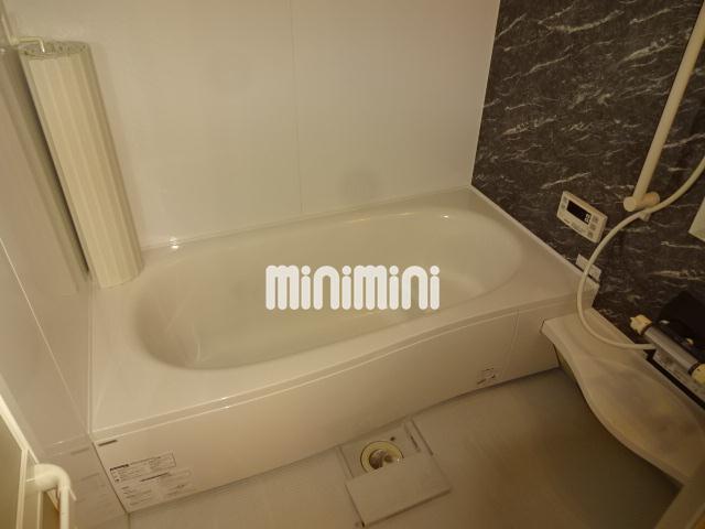 バス・シャワールーム　お風呂で１日の疲れを癒してください。