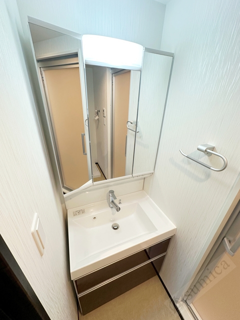 洗面設備　朝の身支度が楽々！！広い洗面＾＾