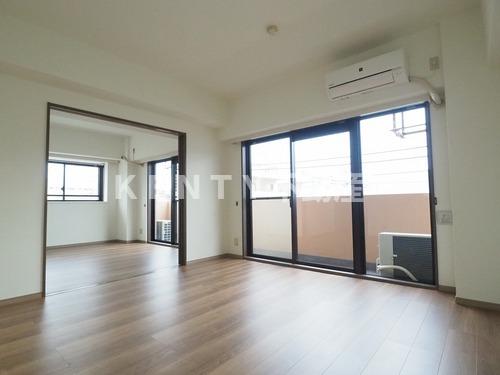 居室・リビング　ゆったり過ごせる居間です