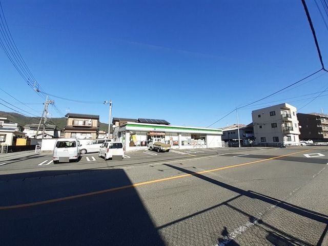 コンビニ　ファミリーマート 高知一宮店（コンビニ）まで600m
