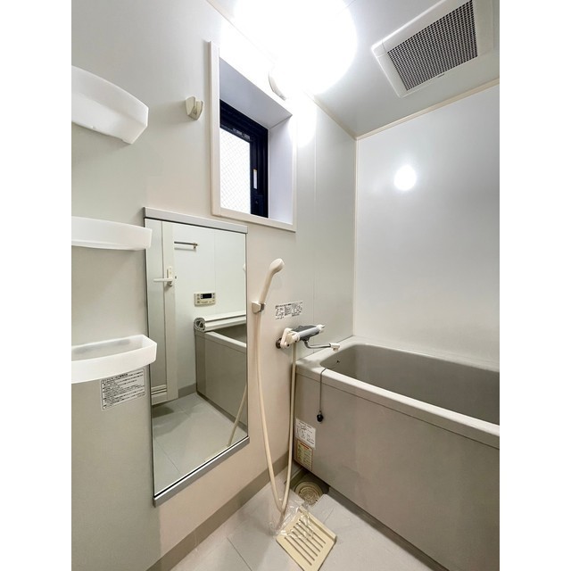 バス・シャワールーム　参照画像